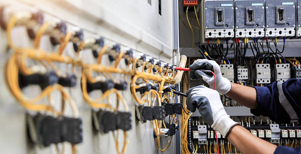 Professional Electrician technician working in Clearlake Riviera, CA